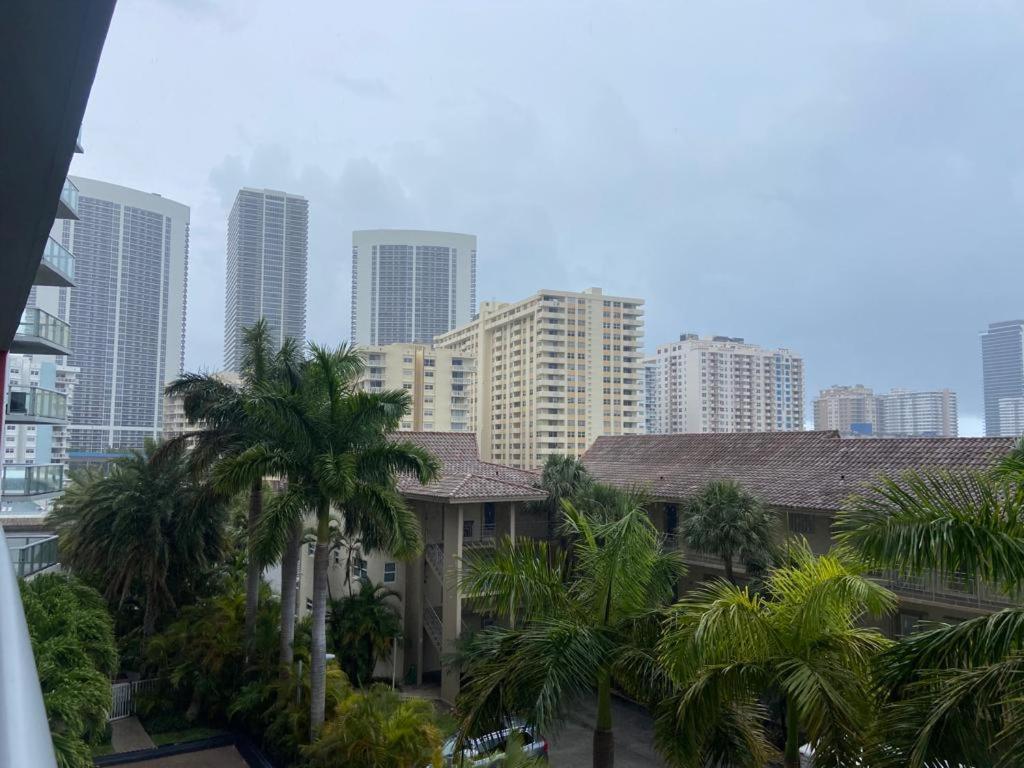 Apartment 1B-1B Amazing View BW 30A Hallandale Beach Exterior photo